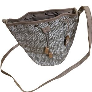 Jen & Co Stylish Gray Bucket Bag